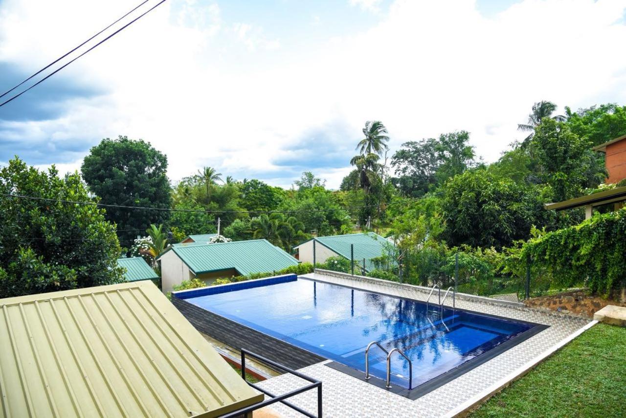 Jk Kandy Bungalow Hotel Exterior photo